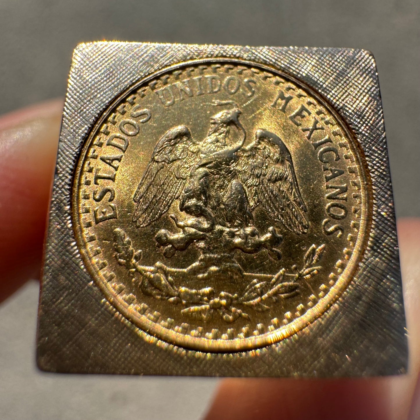 Mid-Century 14k Yellow Gold 21.6k Mexican Dos Pesos Coin Ring (9)