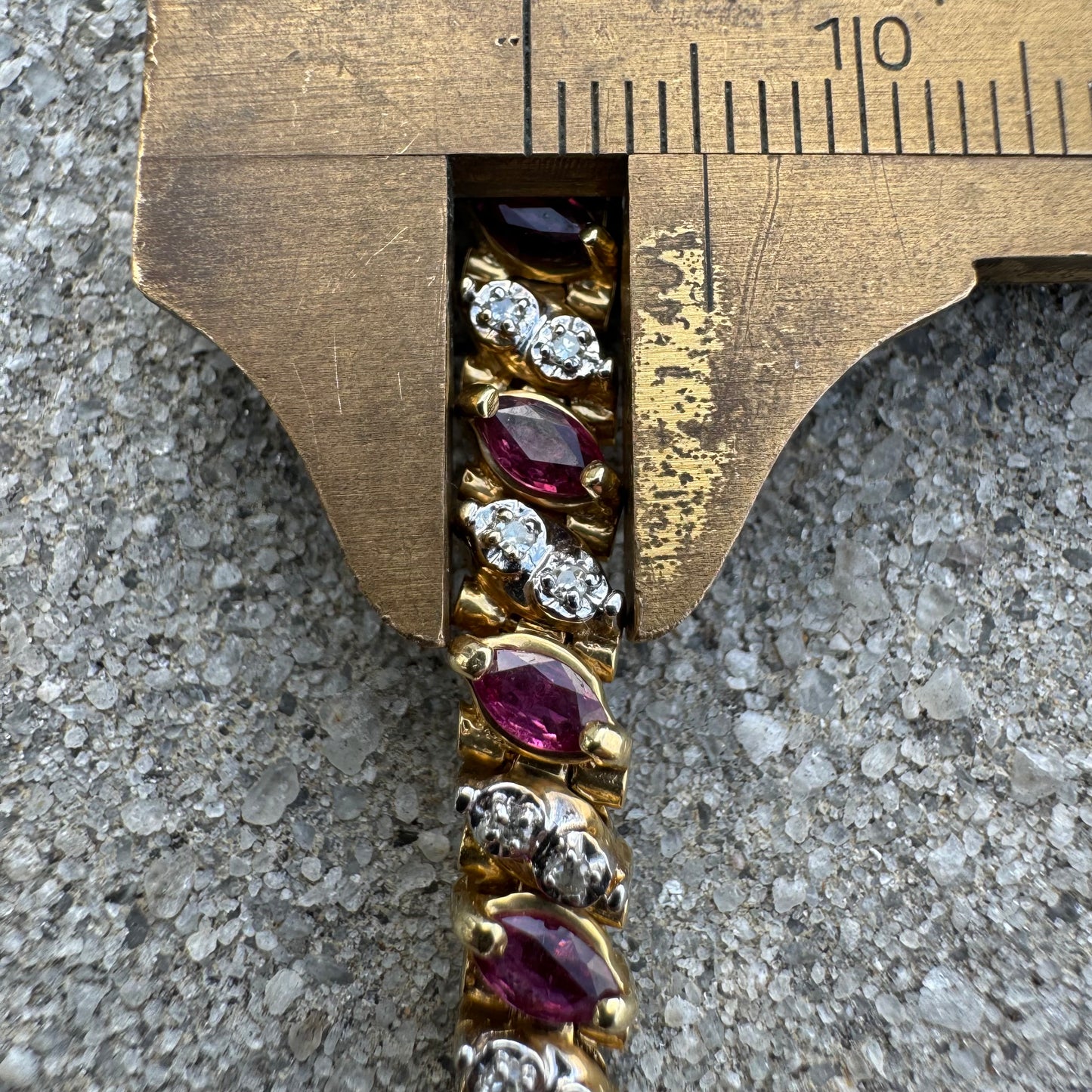 Vintage Solid 14k Yellow Gold 5.0Ctw Natural Ruby And .50ctw Diamond Tennis Bracelet (7.25”)