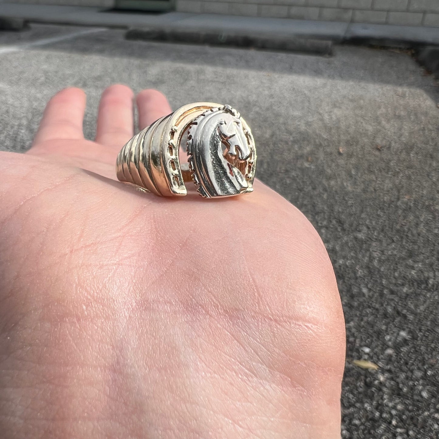 1990’s Solid 14k Gold Good Luck Bucking Stallion Horseshoe Ring (12.5)