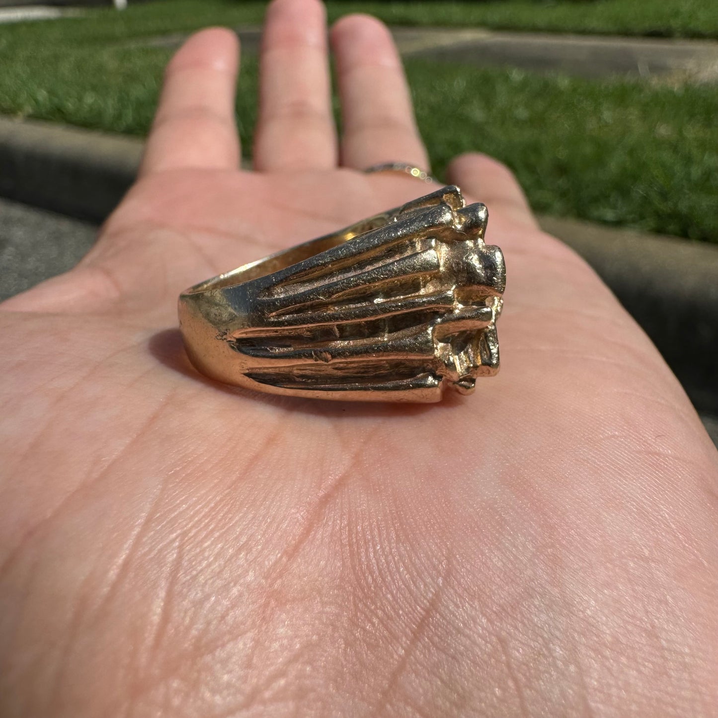 1980’s Solid 14k Yellow Gold Heavyweight .35ctw Diamond Encrusted Nugget Ring (8.5)