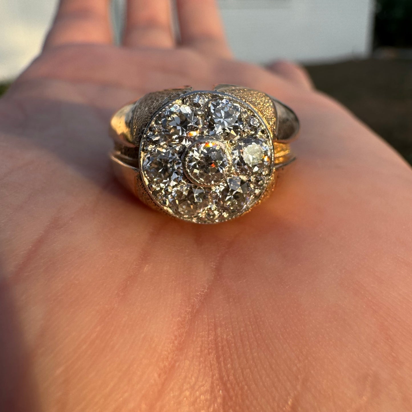 Vintage Solid 18K Yellow Gold 1.75CTW Old Euro Cut Diamond Kentucky Cluster Gents Ring (8.5)