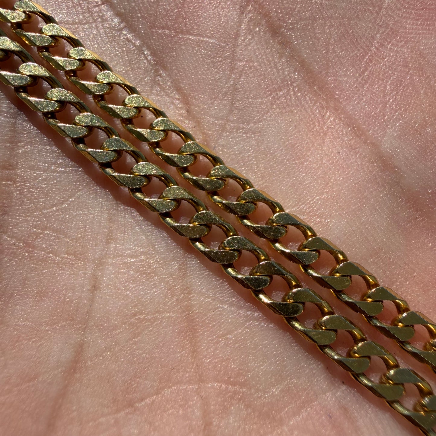 Vintage Solid 18k Italian Yellow Gold Classic Cuban Link Necklace (28”)