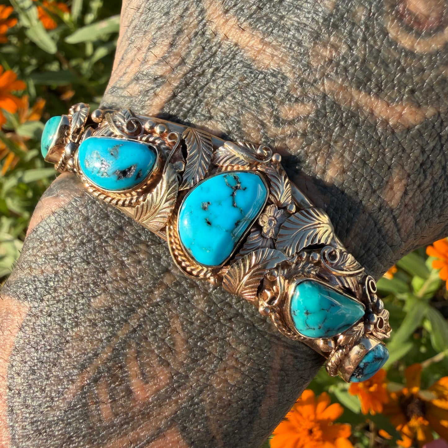 Vintage Solid 14k Yellow Gold Navajo Artist Signed Justin Morris Kingman Turquoise Cuff (6”-7”)