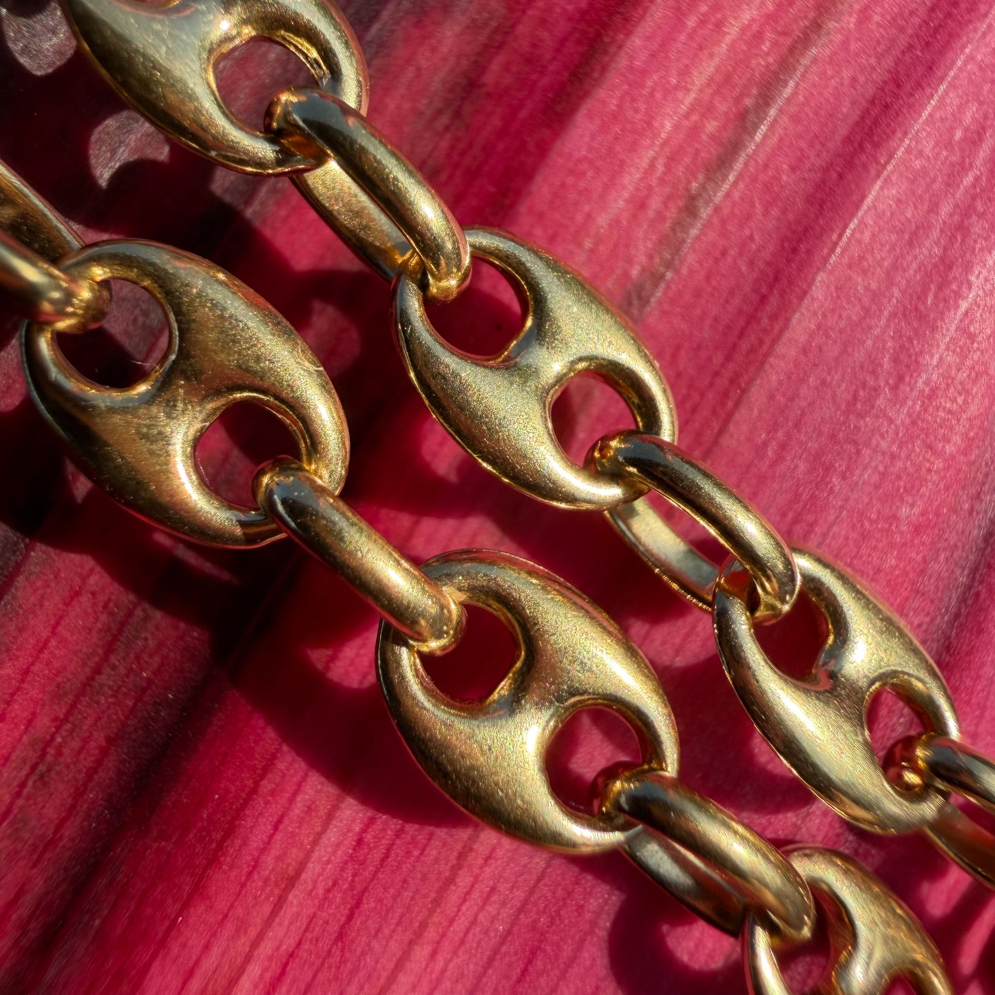 Vintage Solid 18k Italian Yellow Gold Puffed Mariner Link Necklace (21”)