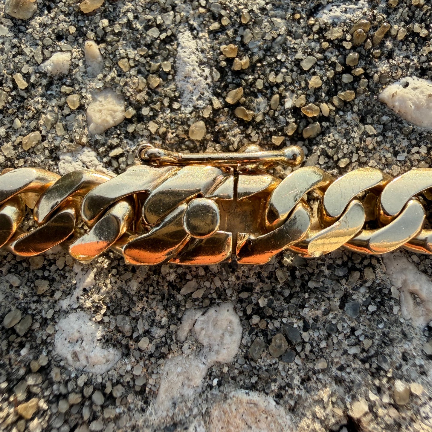 Vintage Solid 18k Yellow Gold Classic Cuban Link Bracelet  (7.5”)