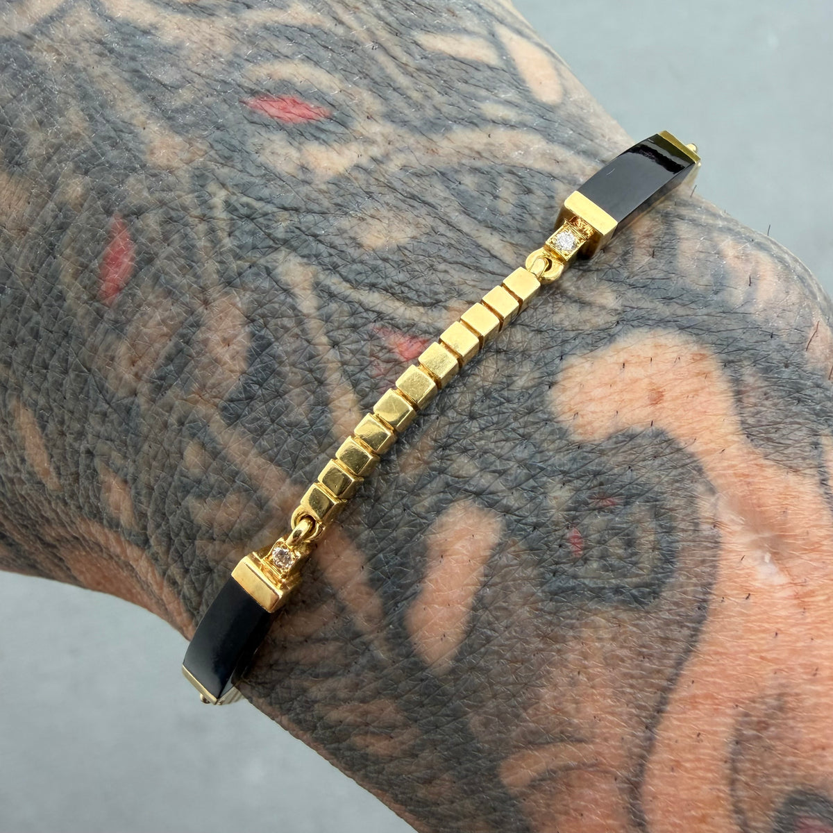 Bernard K. Passman Solid 18k Yellow Gold .46ctw Natural VS Diamond Black Coral Inlaid Omega Bracelet (7.15”)