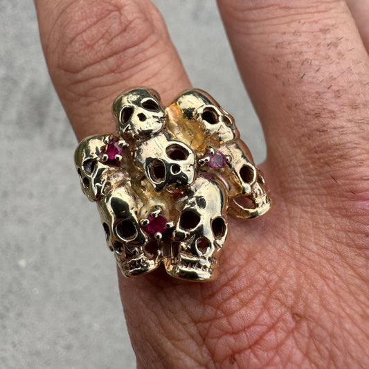 Vintage Solid 14k Yellow Gold Natural Ruby Large Skull Pile Ring (11)