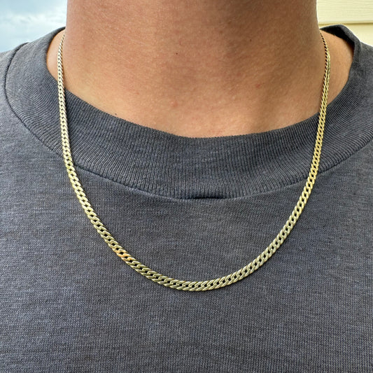 Circa 1970’s Solid 14k Italian Yellow Gold Herringbone Style Cuban Link Necklace (19.25”)