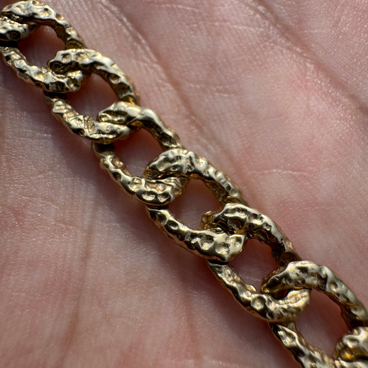 Vintage Solid 14k Yellow Gold Hammered Finish Curb Link Bracelet (7.5”)