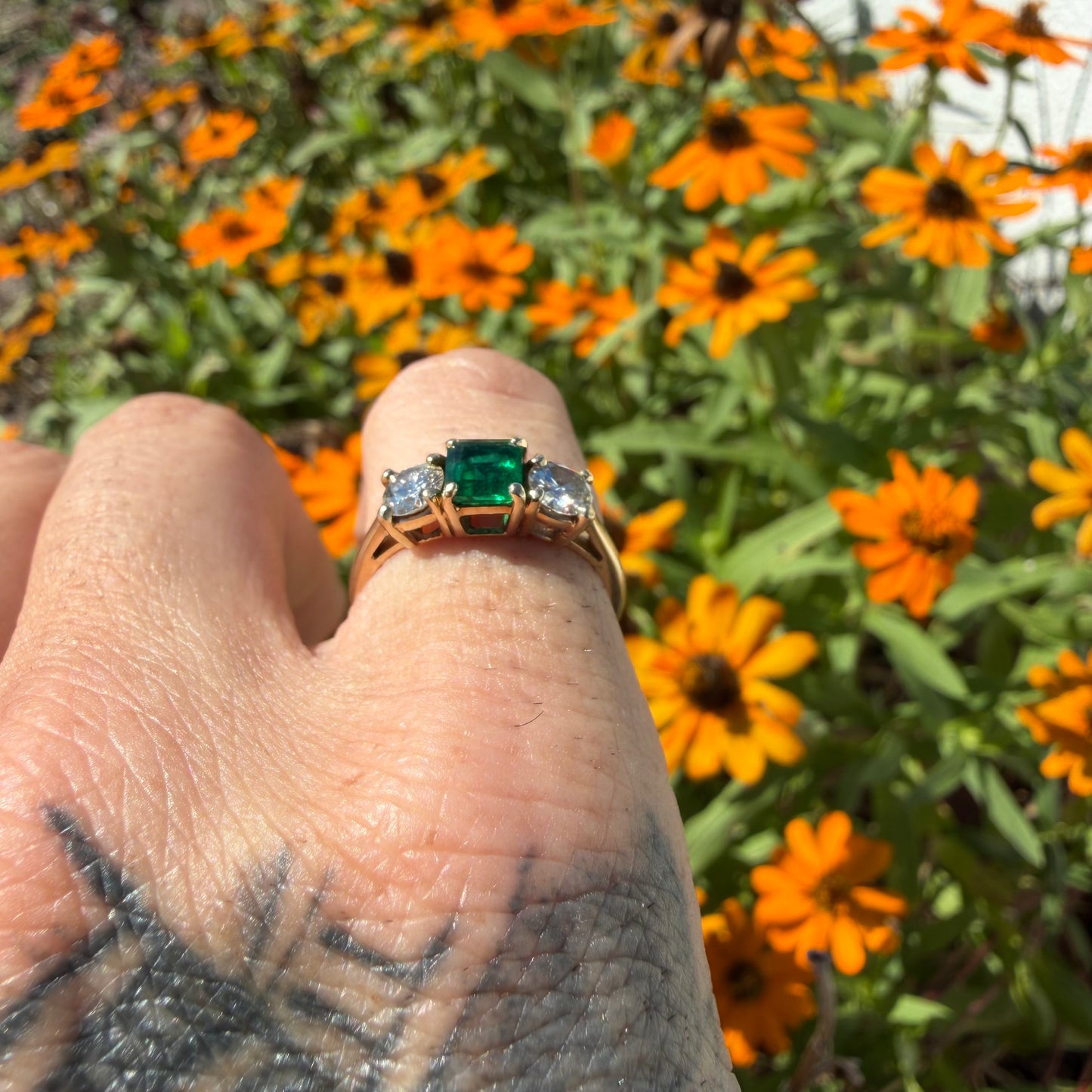Vintage Solid 14k Yellow Gold 1.25ctw Natural Colombian Emerald And Diamond Trilogy Ring (6.5)