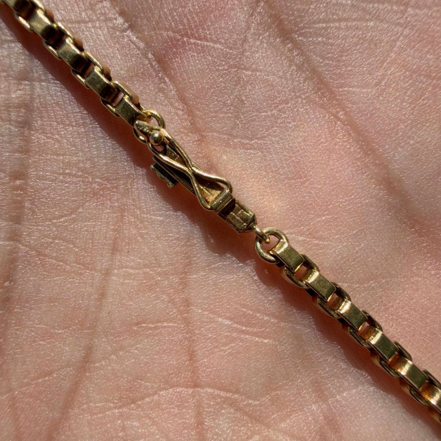 Vintage Solid 18k Yellow Gold Heavyweight Venetian Box Link Necklace (22”)