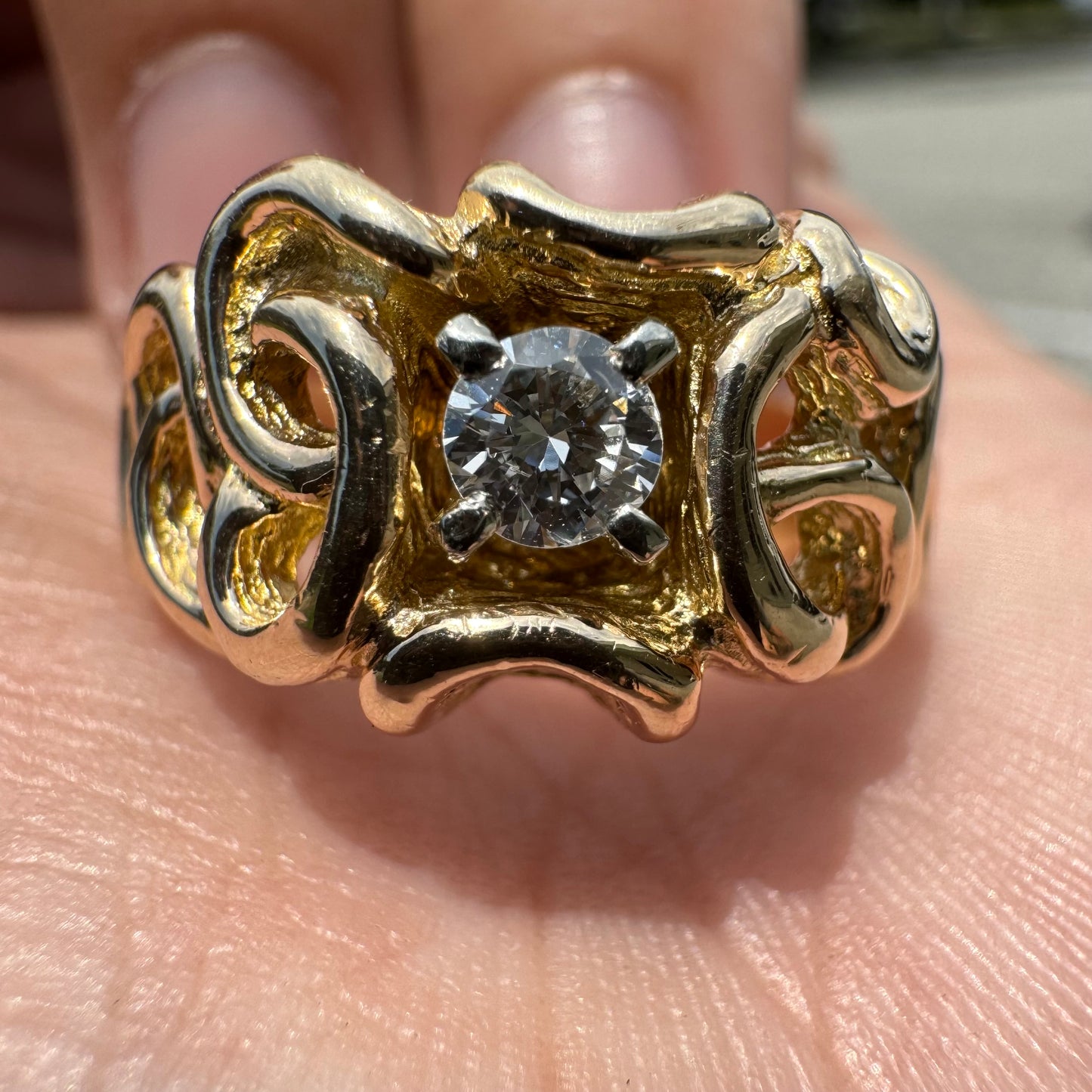 Mid-Century Solid 14k Yellow Gold .25ct Natural VS Diamond Interwoven Ring (10)