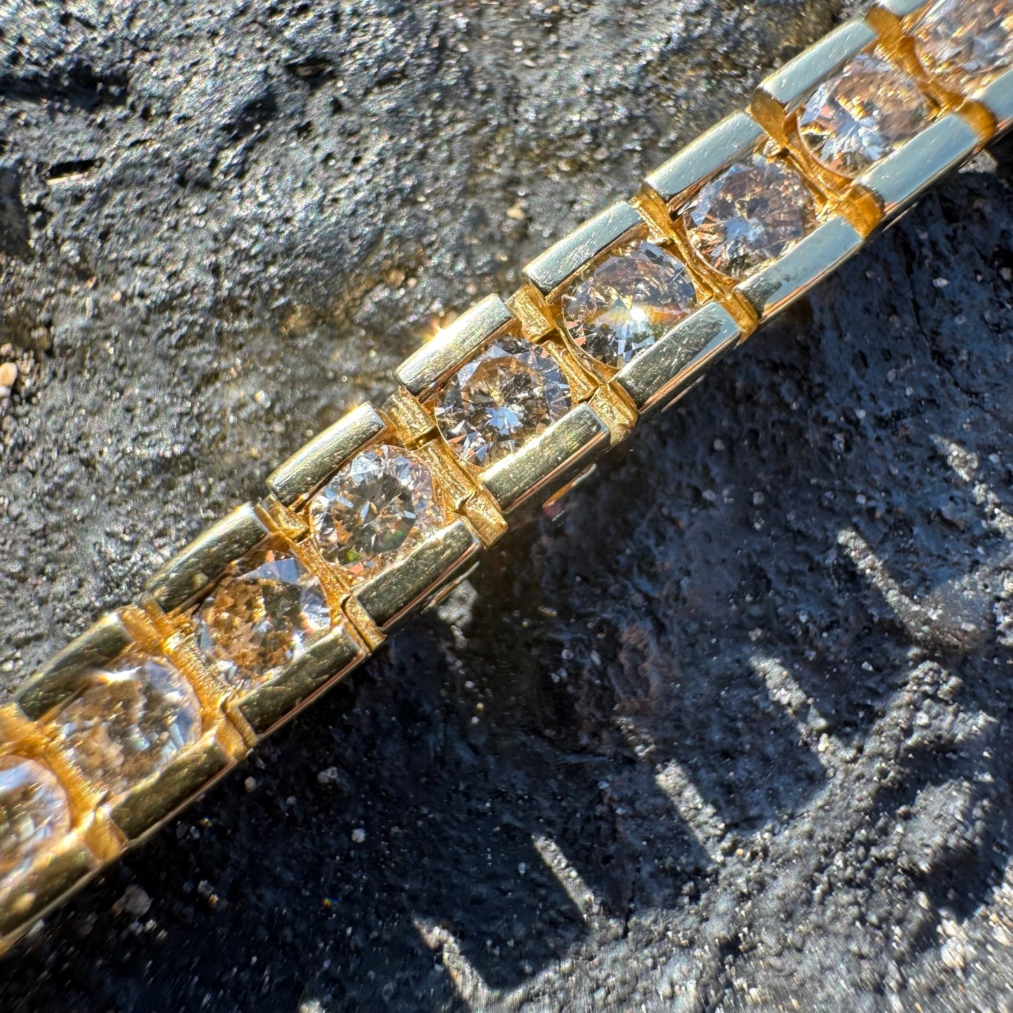 Vintage 14k Yellow Gold 4.25CTW Natural Channel Set Diamond Tennis Bracelet (7.5”)