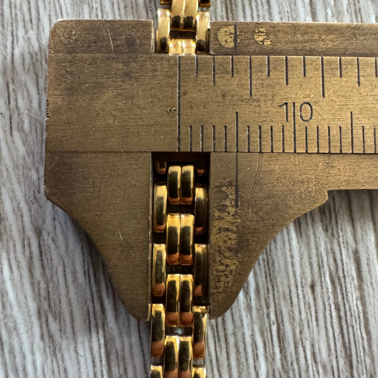 Vintage 18k Yellow Gold 3.25ctw Natural Columbian Emerald And Diamond Panther Link Bracelet (7.25”)