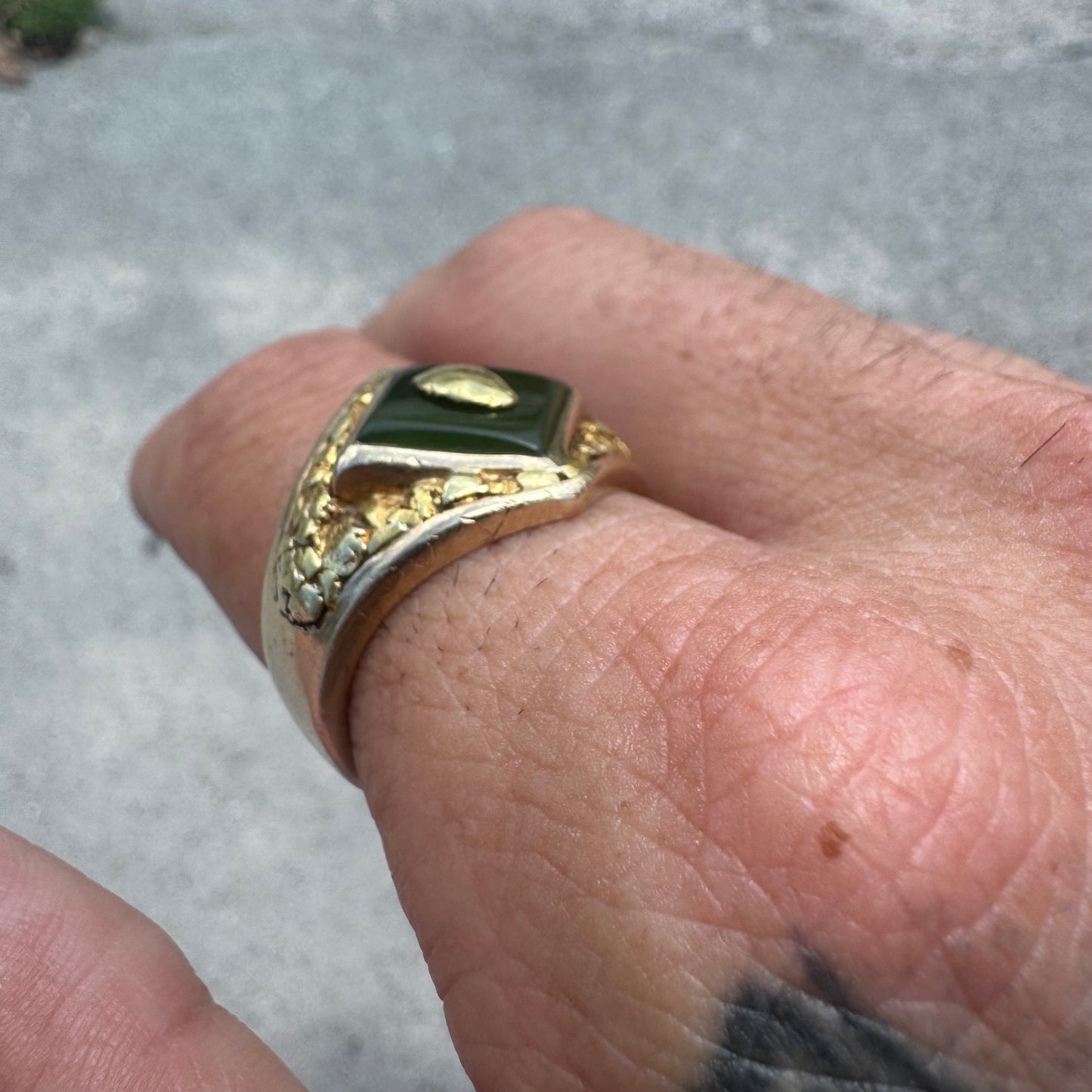 1930’s Art Deco Solid 10k Yellow Gold Nephrite Jade Natural Raw Gold Nugget Inlaid Signet Ring (11)