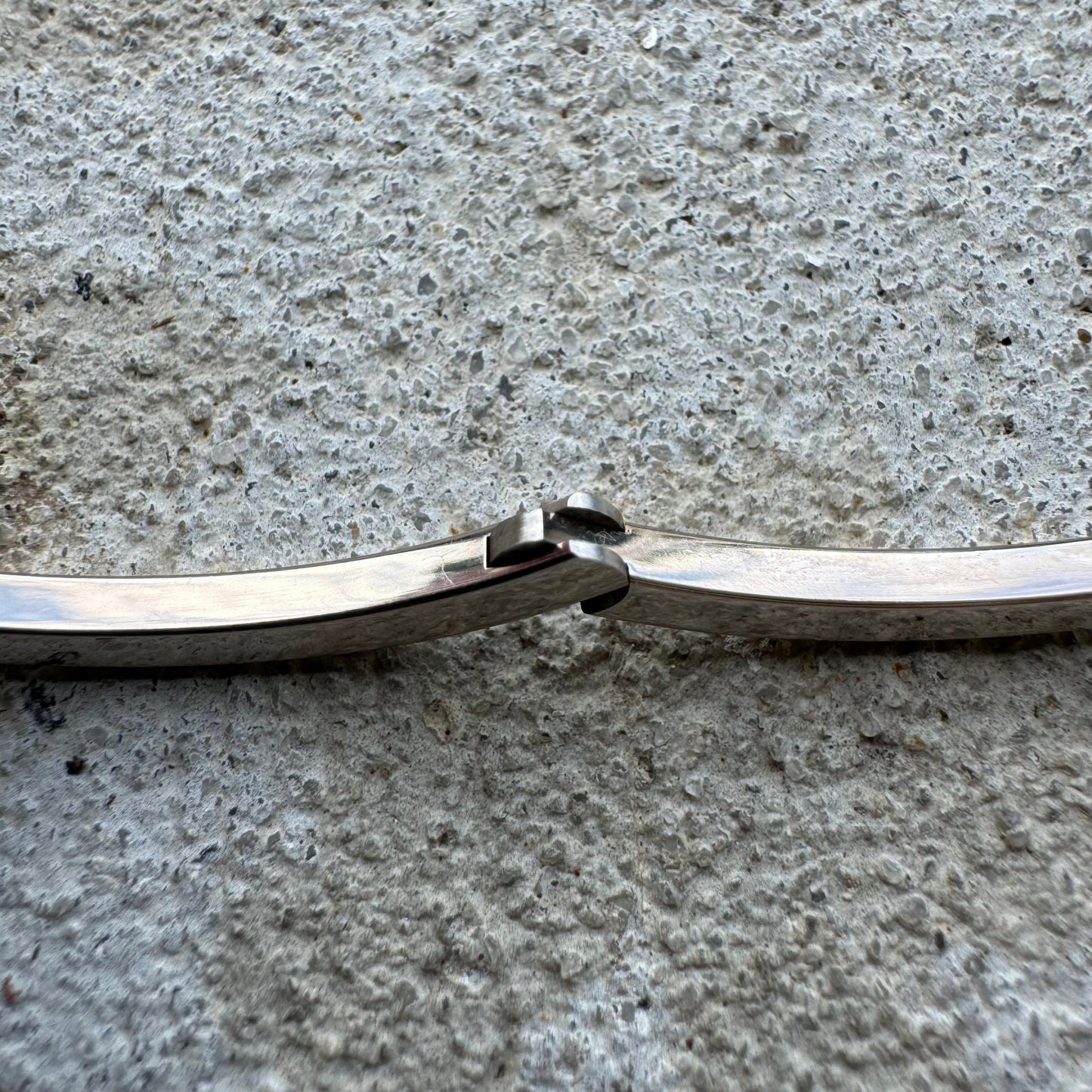 Tiffany & Co. Diamond T Hinged 18k White Gold Wire Bangle Bracelet (6.5”)