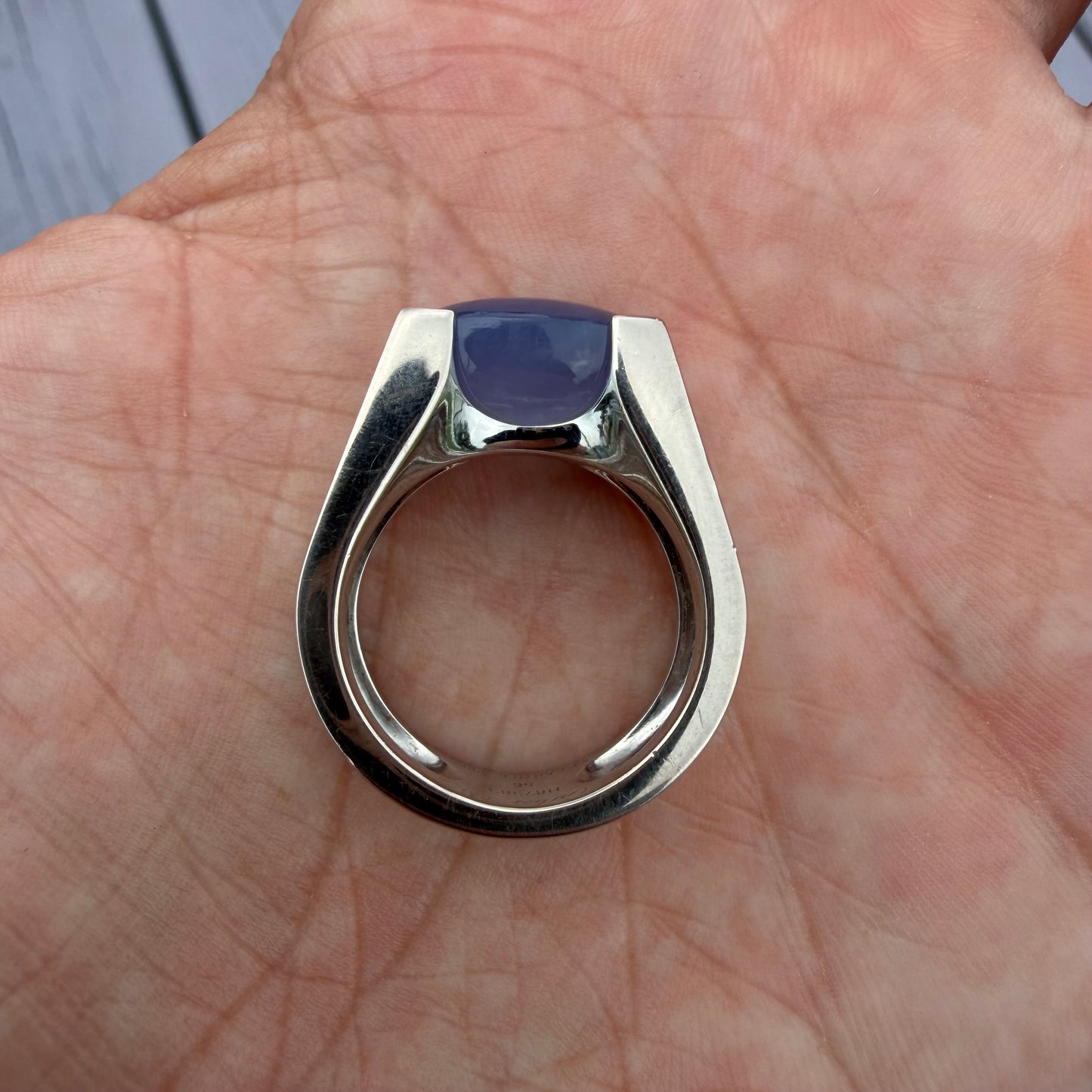 1999 Cartier Solid 18k White Gold Tankissme Chalcedony Ring (8)