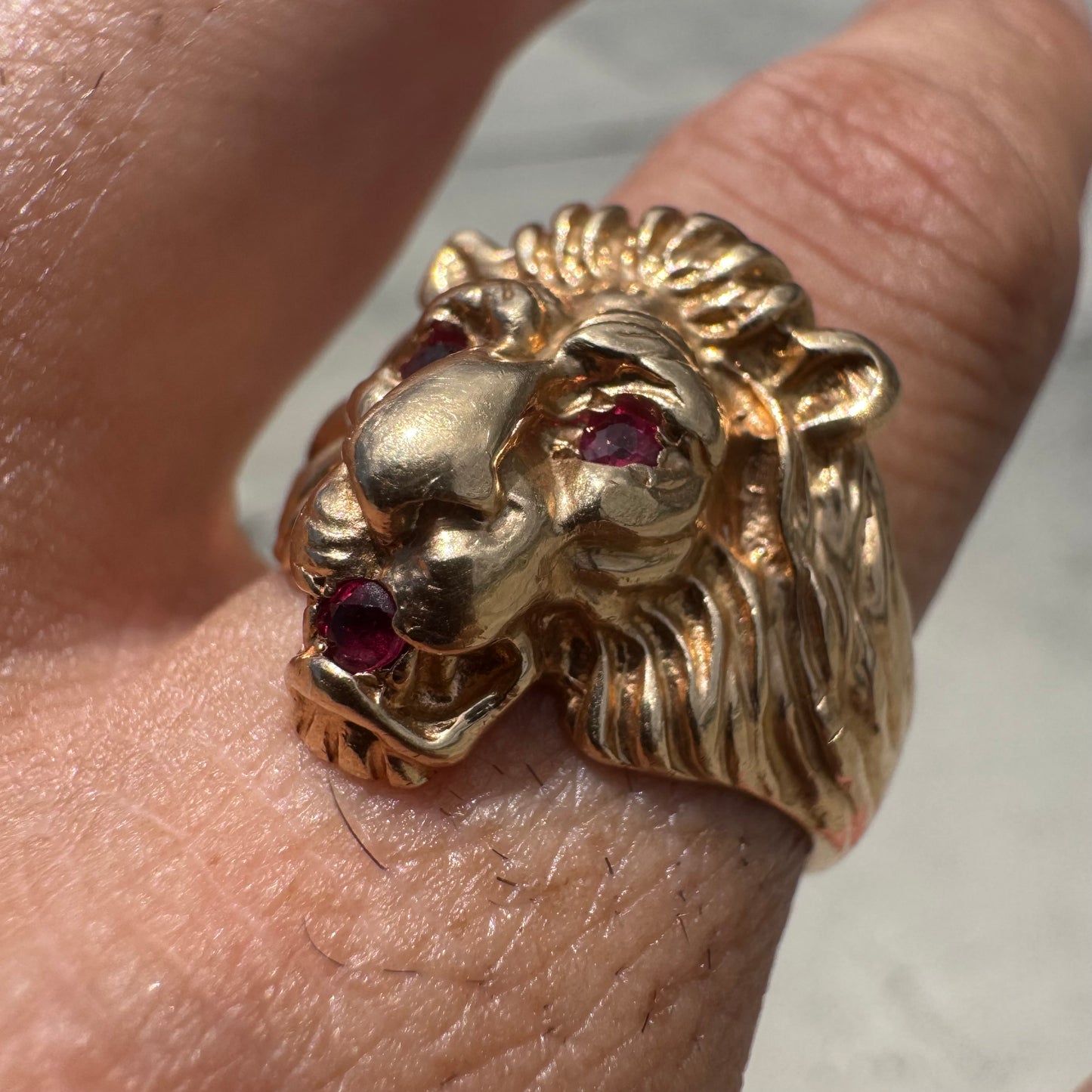 1970’s Solid 14k Yellow Gold Natural Ruby Encrusted Lion Ring (10.75)