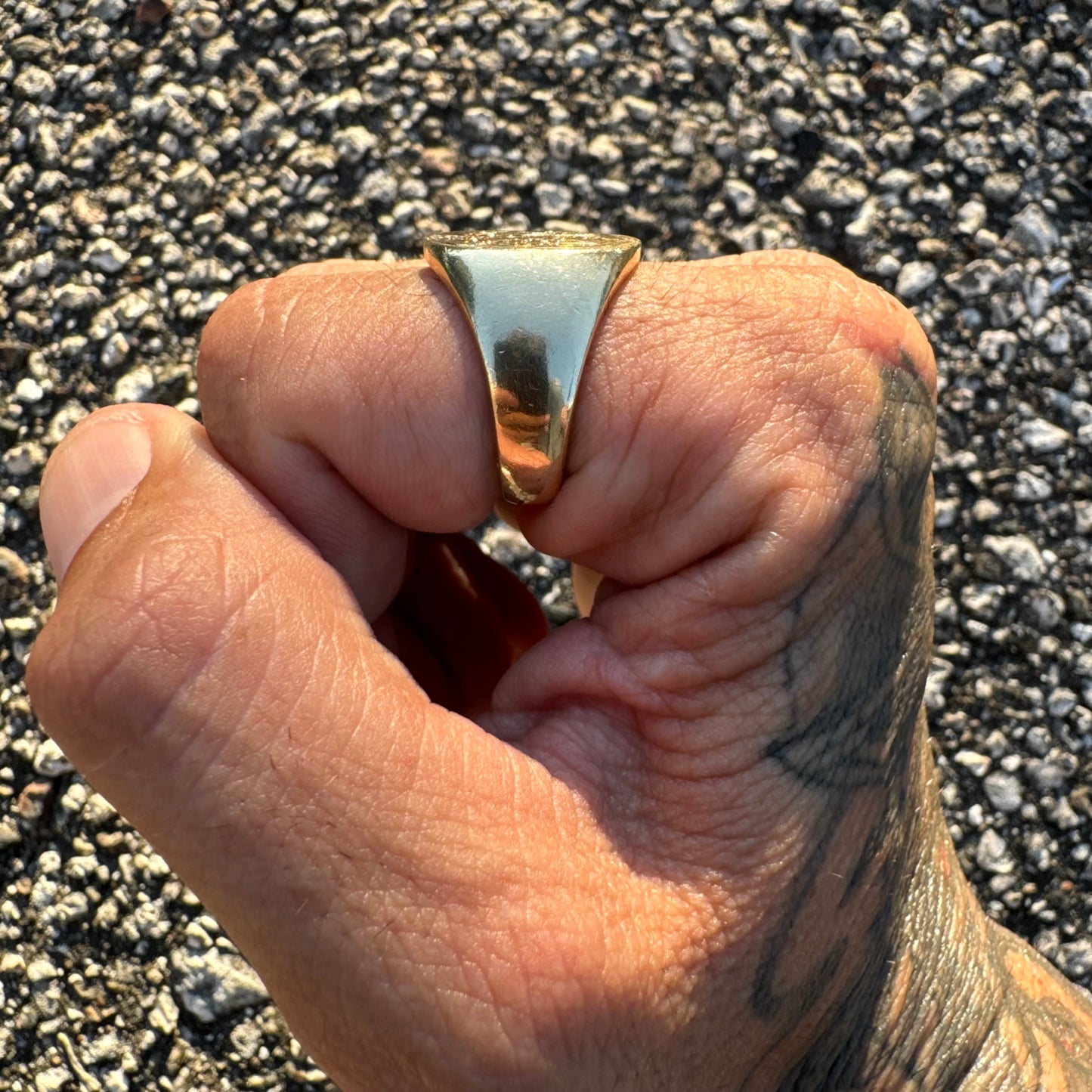 Old Solid 14k Yellow Gold Hand Chased Engraved Crest Signet Ring (10)