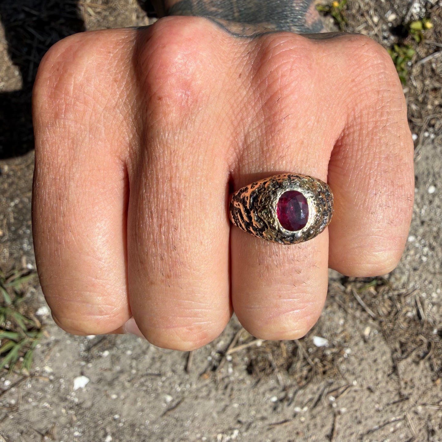 Antique Solid 14k Yellow Gold Natural Ruby Brutalist Gypsy Ring (7.75)