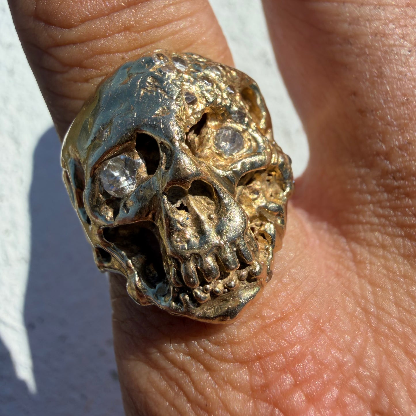 Vintage Solid 14k Yellow Gold Natural Diamond Encrusted Brutalist Ghoulish Skull Ring (11)