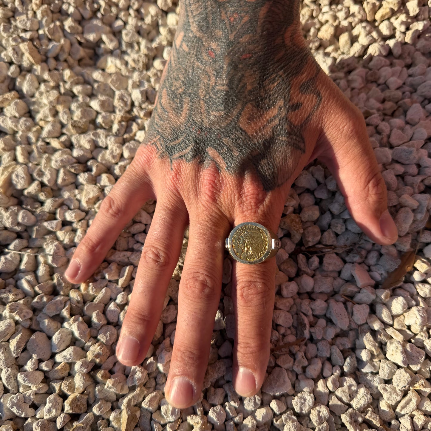 Vintage Solid 14k Yellow Gold Natural Diamond 1908 Indian Head $2.50 Coin Ring (12)