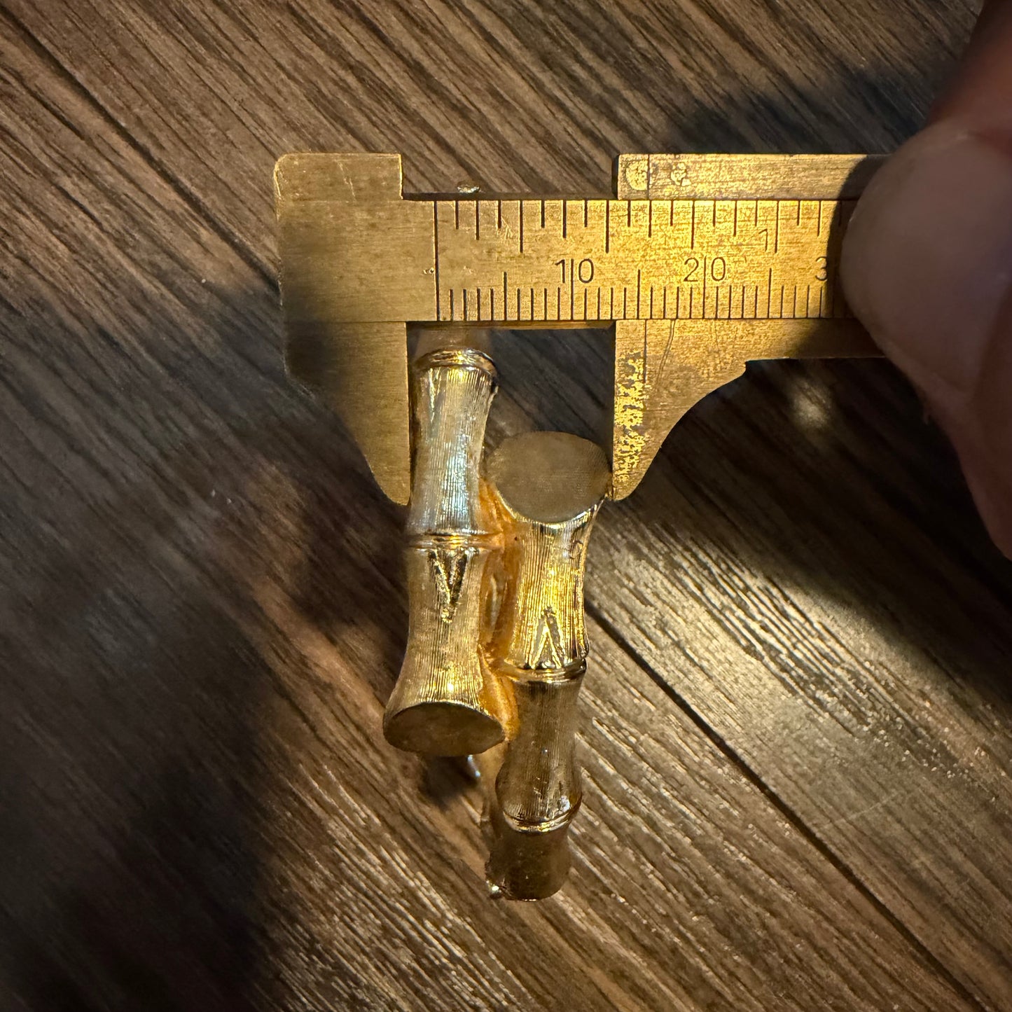 Vintage Designer Made Solid 14k Yellow Gold Bypass Bamboo Hinged Bangle Bracelet (5.75”-6.75”)