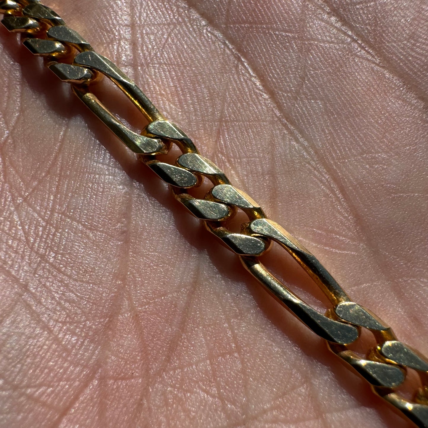 Vintage Solid 14k Yellow Gold Knife Edged Figaro Link Bracelet (8”)