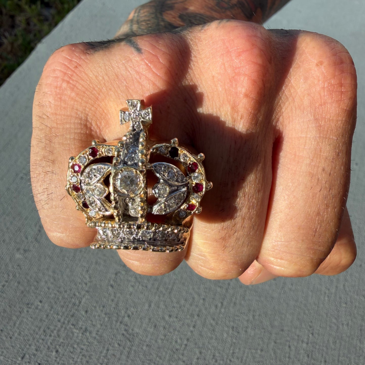 Vintage Solid 18k Yellow Gold 3.0ctw Natural Diamond And Ruby Encrusted Heavyweight Crown Ring (8)