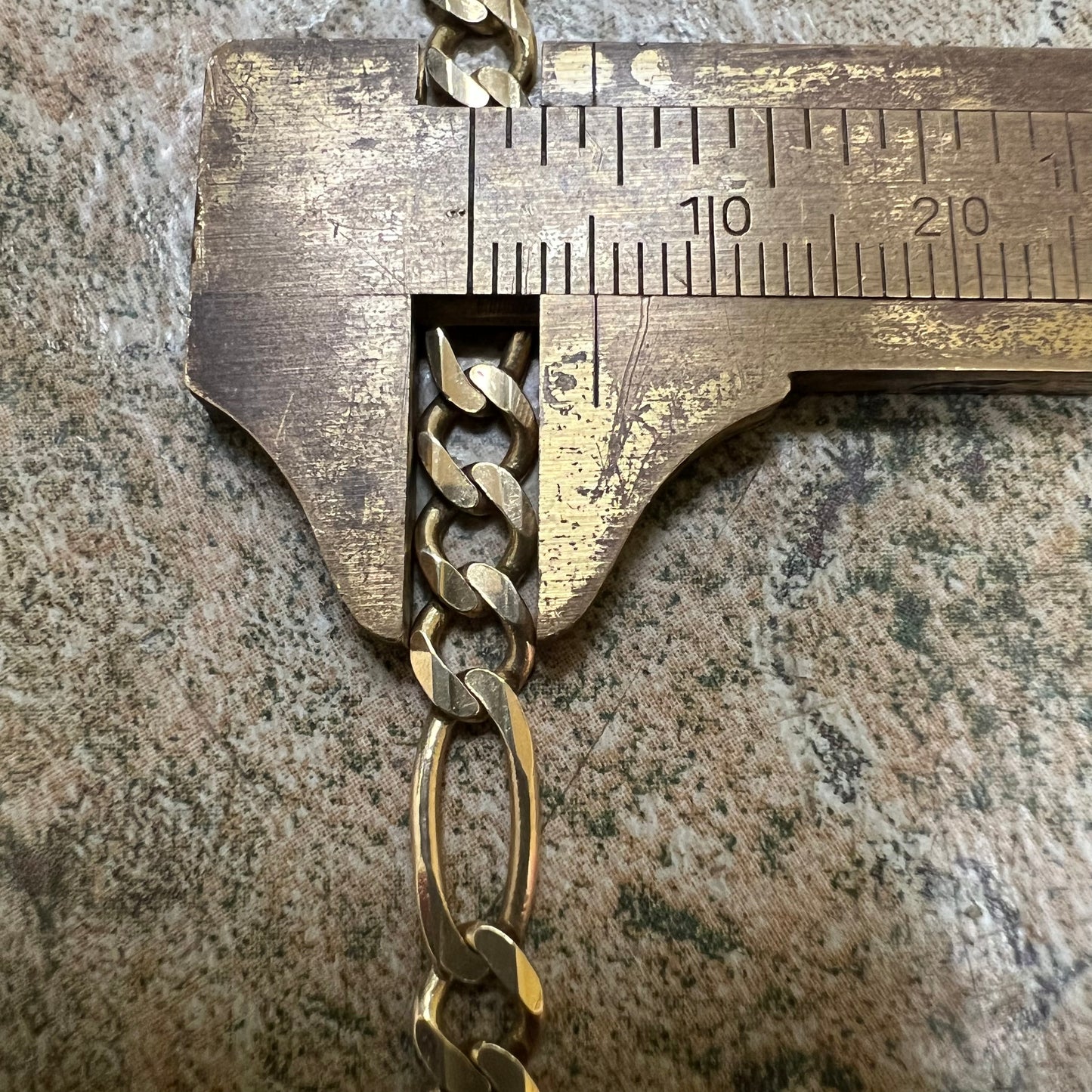 1990’s Solid 14k Yellow Gold Classic Italian Figaro Link Necklace (20”)