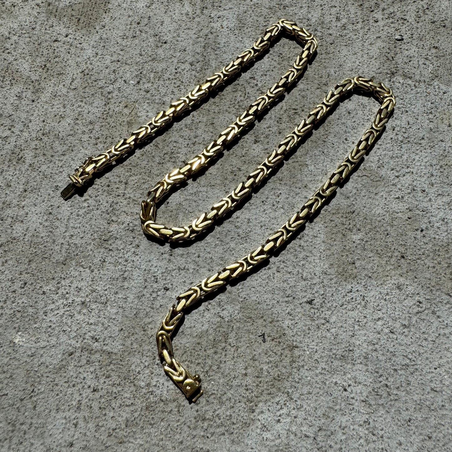 1970’s Solid 18k Yellow Gold Heavyweight Byzantine Link Necklace (18.25”)