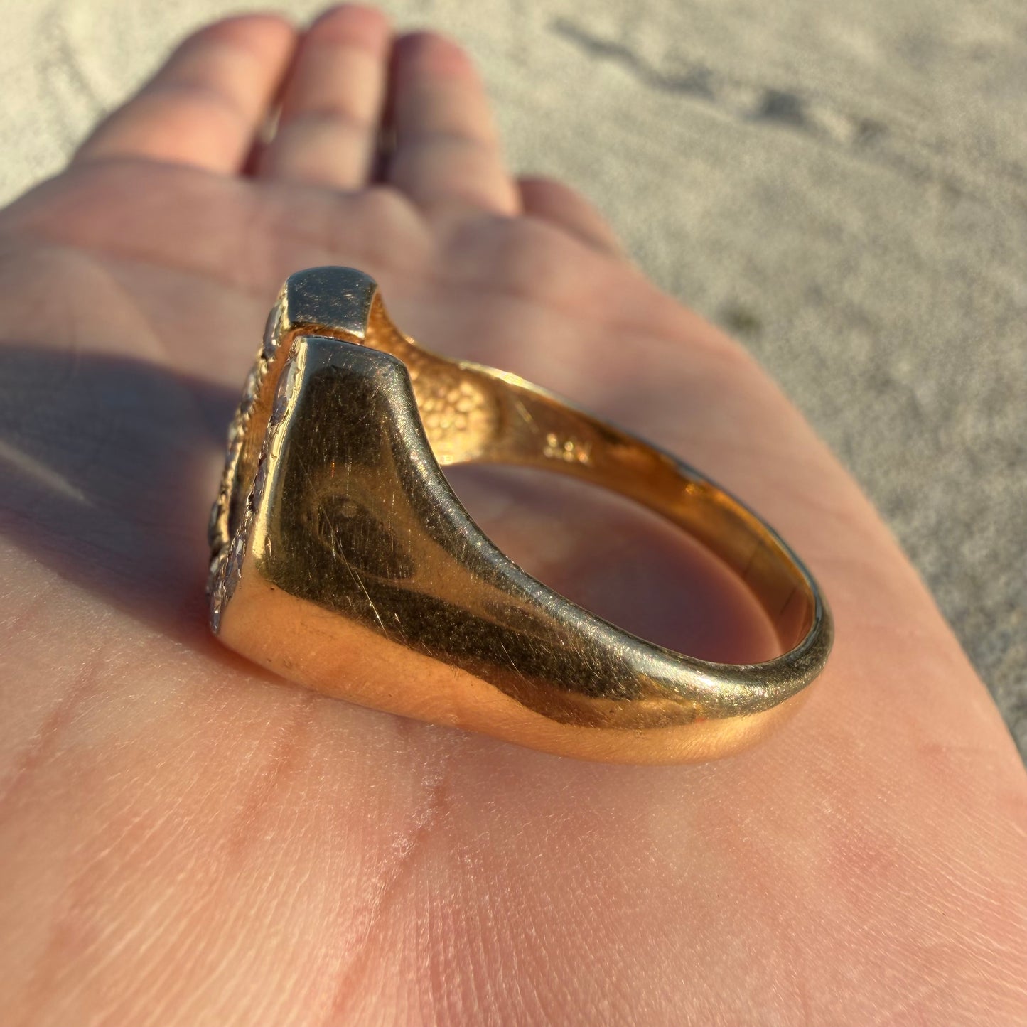 1970’s Solid 14k Yellow Gold 1.0ctw Natural Diamond Encrusted Horseshoe Ring (14)