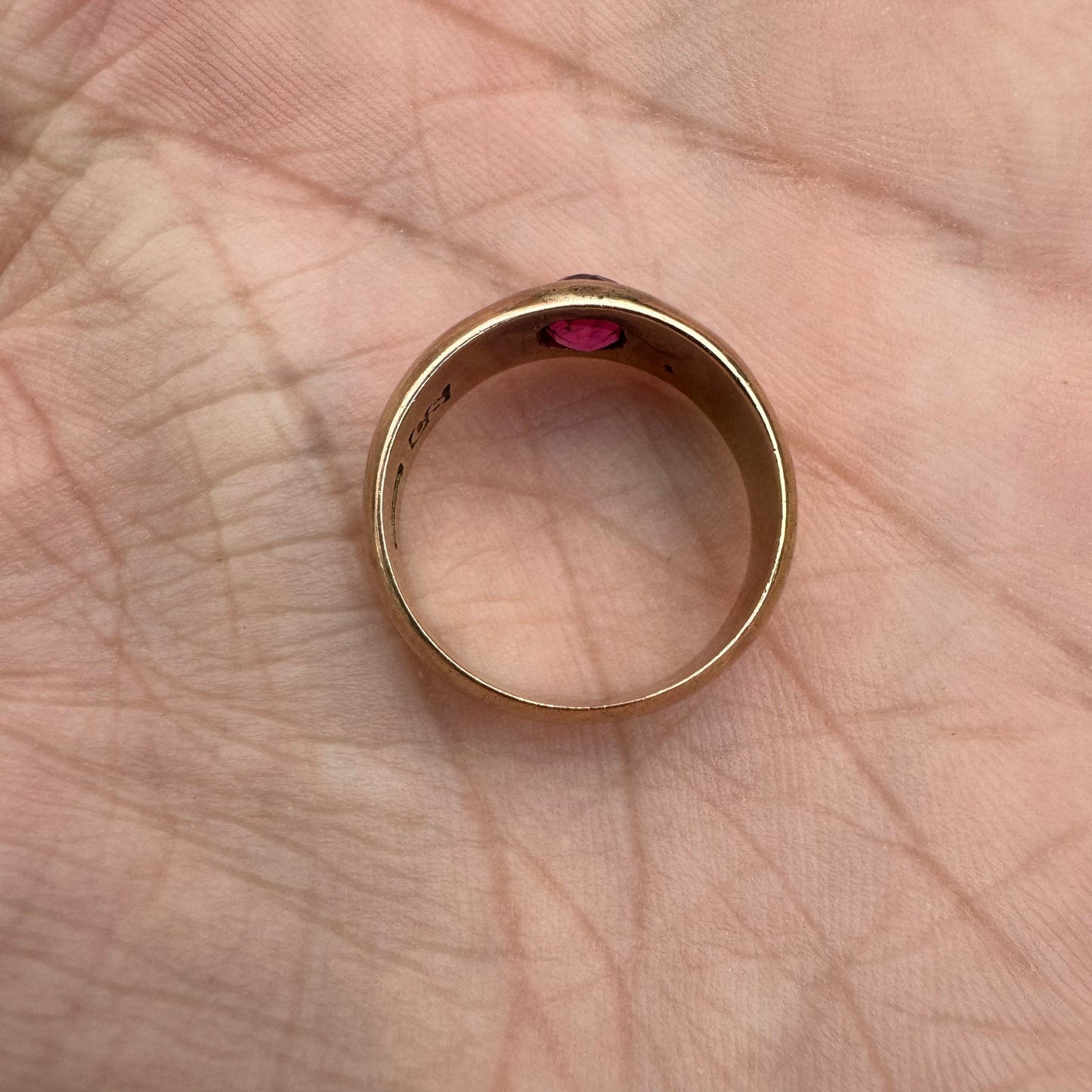 Early-Mid Victorian Era 15k Gold Old Cut Ruby Chunky Donut Band Ring (5.5)