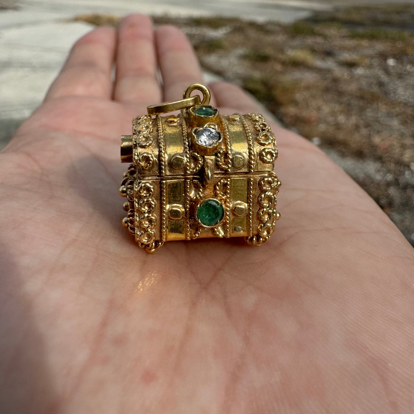 Mid-Century 18k Italian Yellow Gold Natural Emerald And Diamond Treasure Chest Pendant