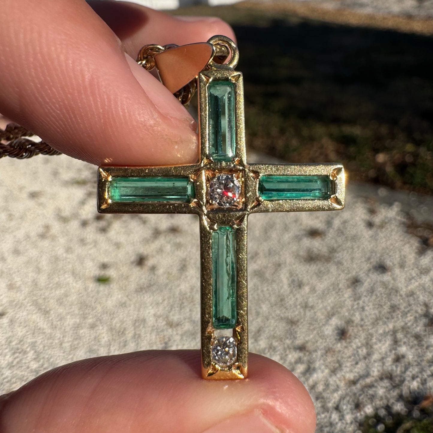 Vintage Solid 14k Yellow Gold 2.65ctw Natural Columbian Emerald And Diamond Cross Pendant