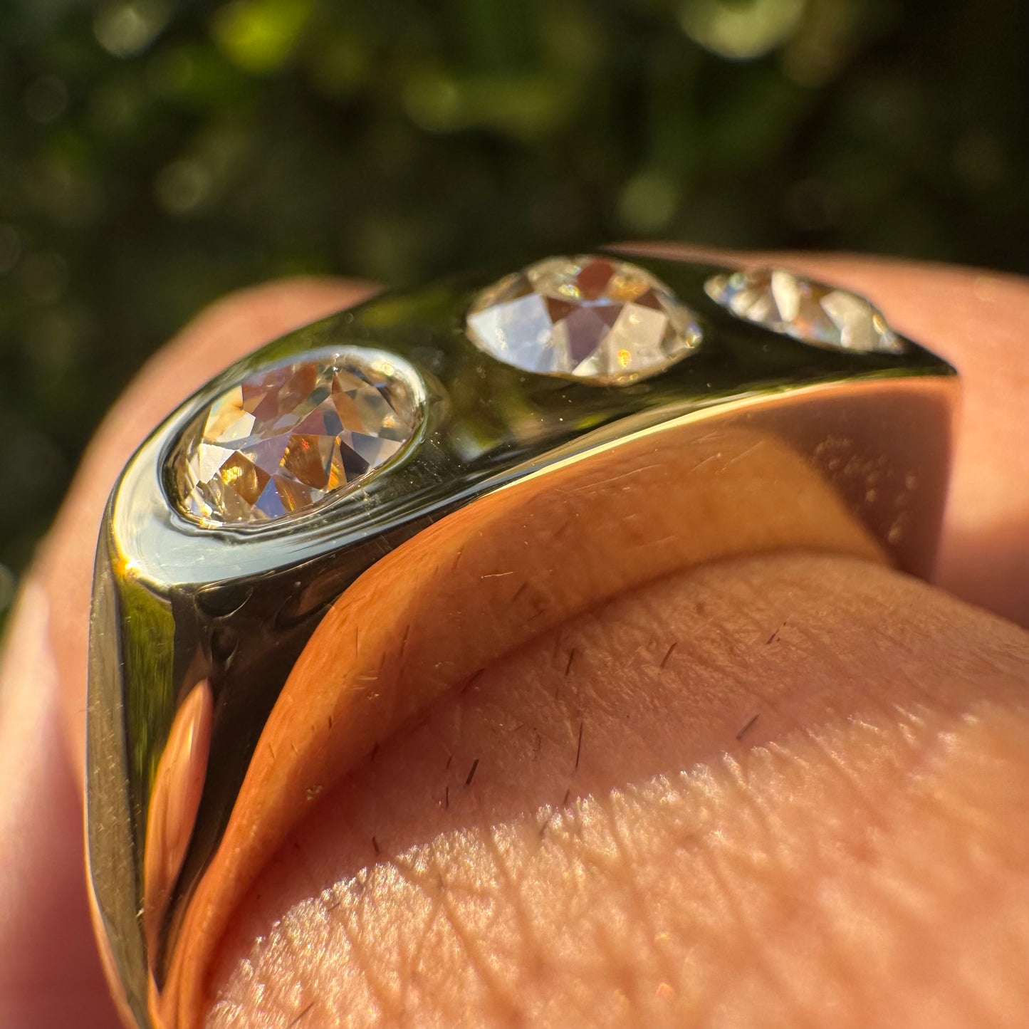 Vintage Solid 18k Yellow Gold 1.5ctw Natural Old Mine Cut Diamond Trilogy Ring (11)