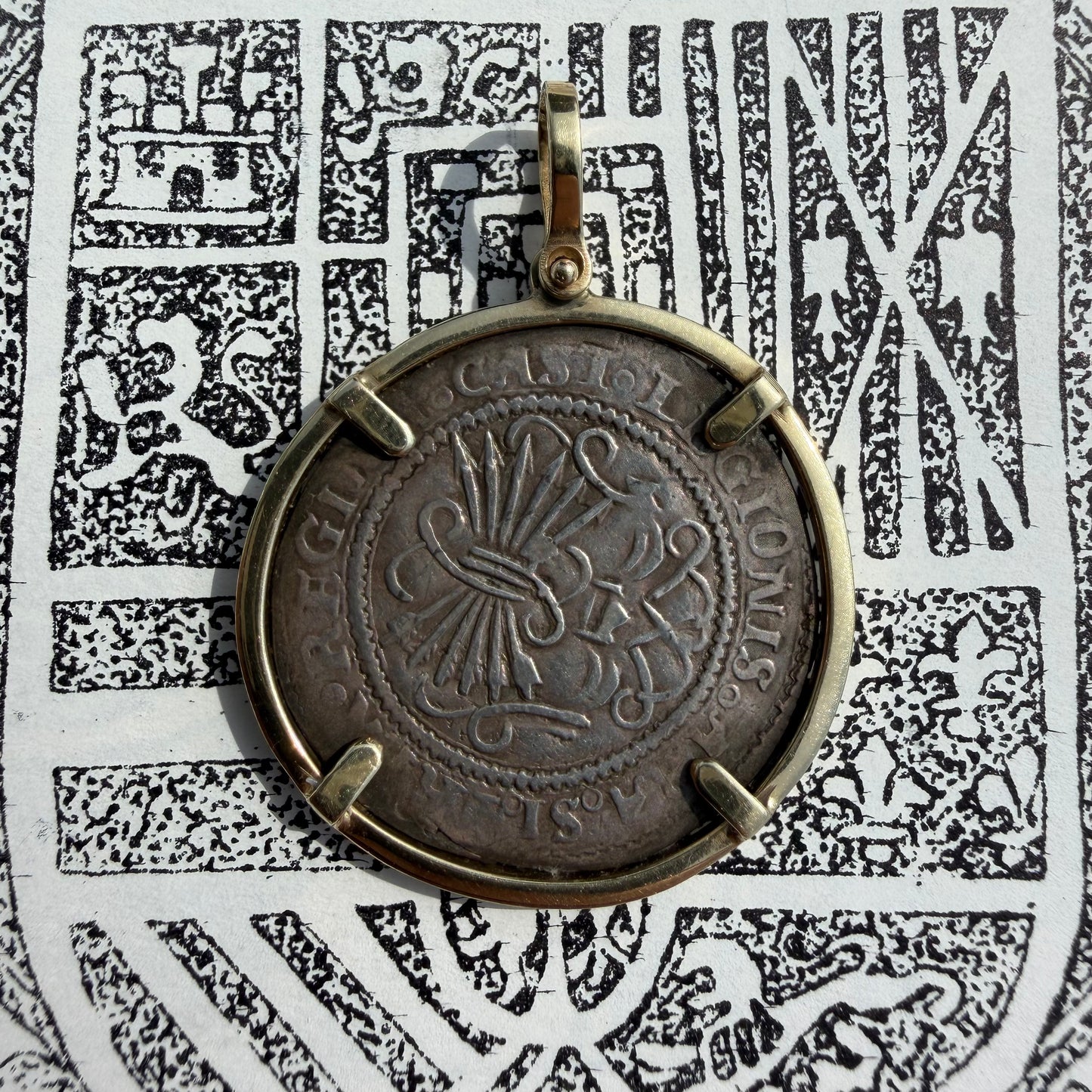 RARE 1474-1504 Silver Catholic Kings Seville 2 Reale Coin 14k Yellow Gold Pendant Retrograde R Counterstrike