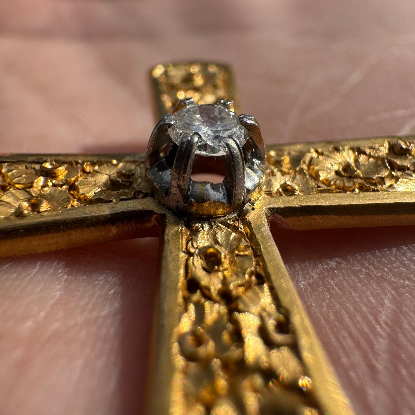 Art Deco Solid 18k Yellow Gold .25ct Natural Diamond Solitaire Hand Engraved Floral Cross