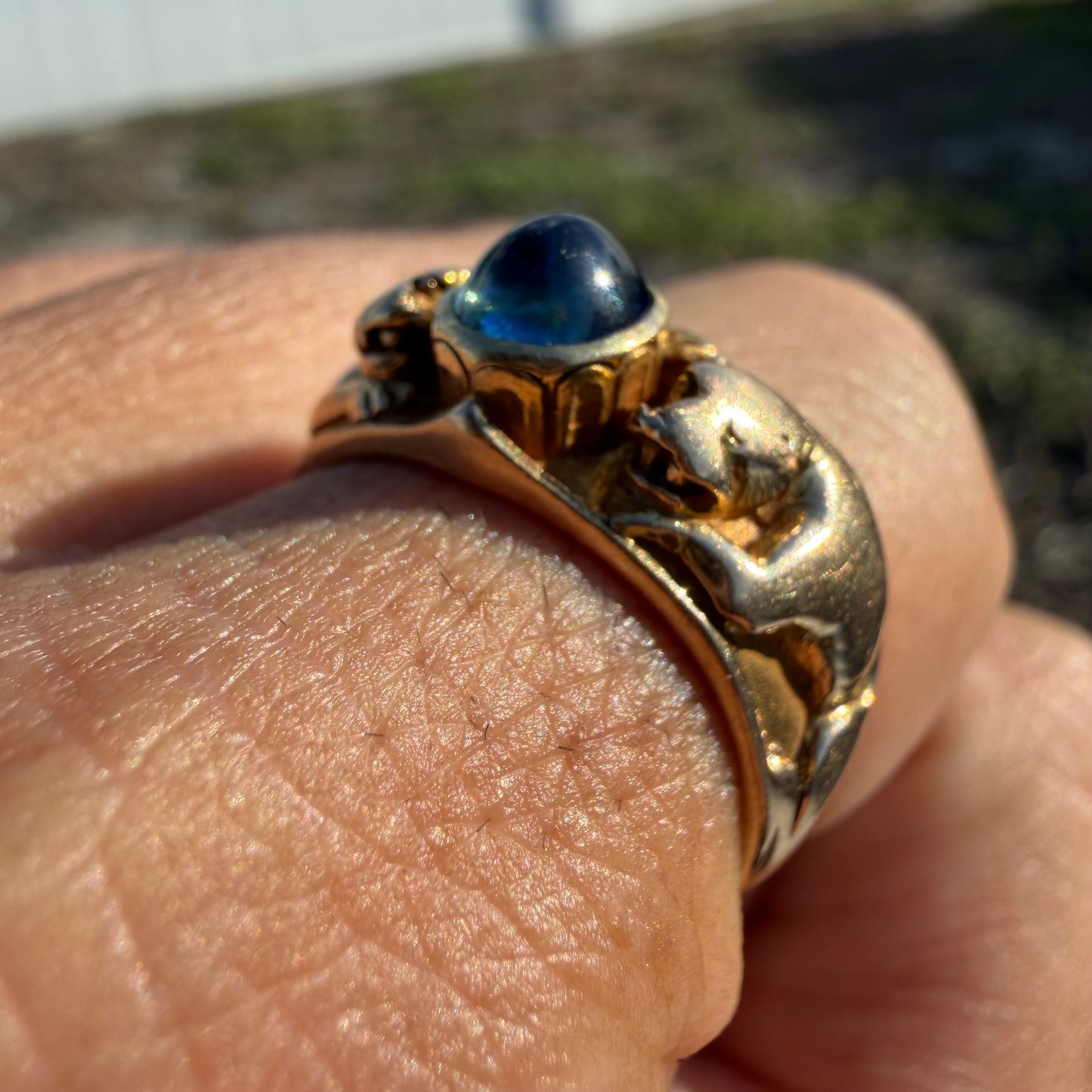 Art Nouveau Solid 14k Yellow Gold Sugar Loaf Sapphire Double Lion Ring (8.5)
