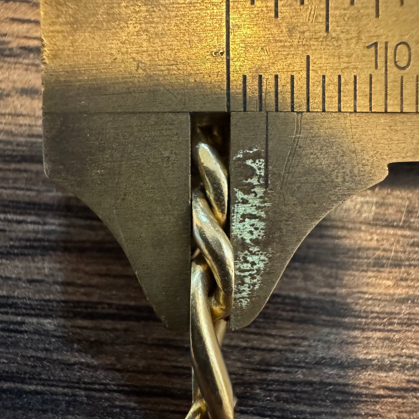 Circa 1970’s Solid 14k Italian Yellow Gold Curbed Figaro Link Necklace (23.5”)
