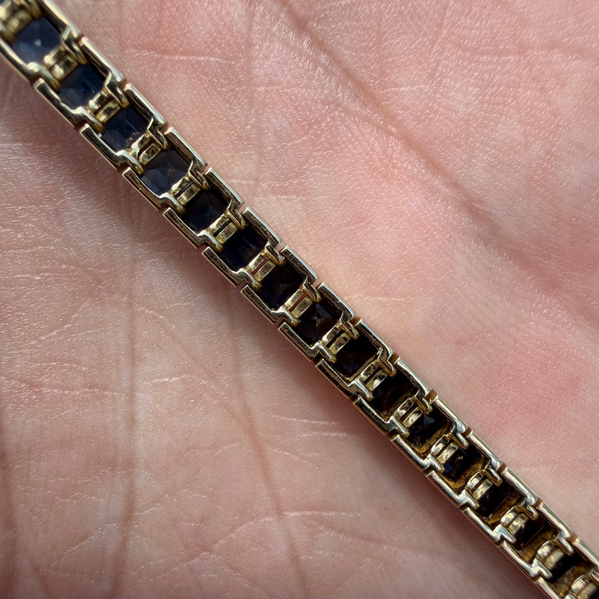 1930’s/40’s Solid 18k Yellow Gold 6.0ctw Carré Cut Natural Blue Sapphire Tennis Bracelet By Louis J. Meyer Inc. (7.25”)