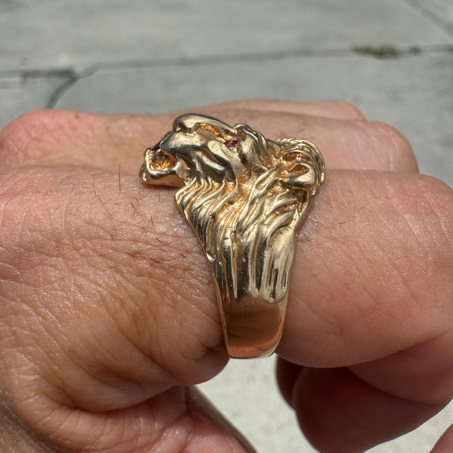 1970’s Solid 14k Yellow Gold Natural Ruby Encrusted Lion Ring (10.75)