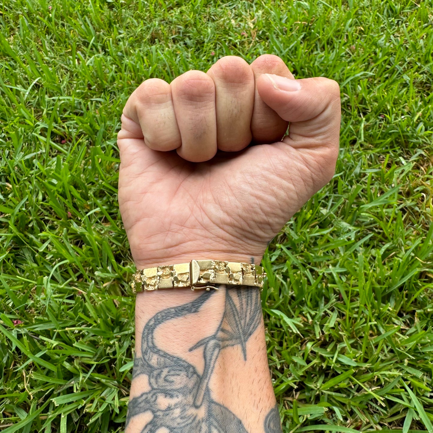Late 1980’s-Early 90’s Solid 14k Yellow Gold Hinged Nugget Link Bracelet (8.25”)
