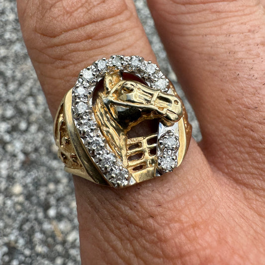 1970’s/80’s Solid 14k Gold Natural Diamond Encrusted Good Luck Horseshoe “Gamblers” Ring (9.25)