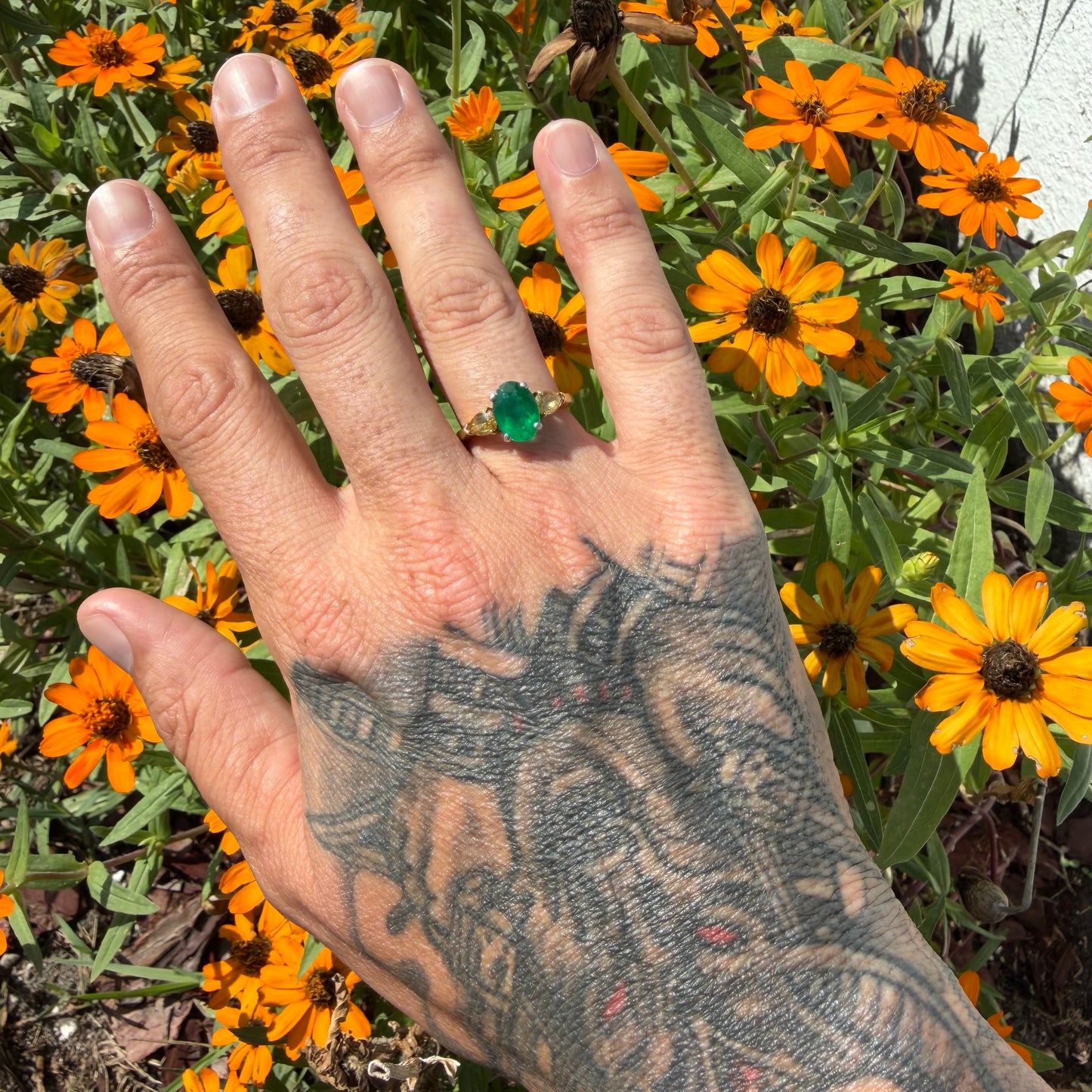 Vintage Solid 18k Yellow Gold and Platinum 2.0ctw Natural Emerald and Fancy Yellow Diamond Trilogy Ring (7.5)