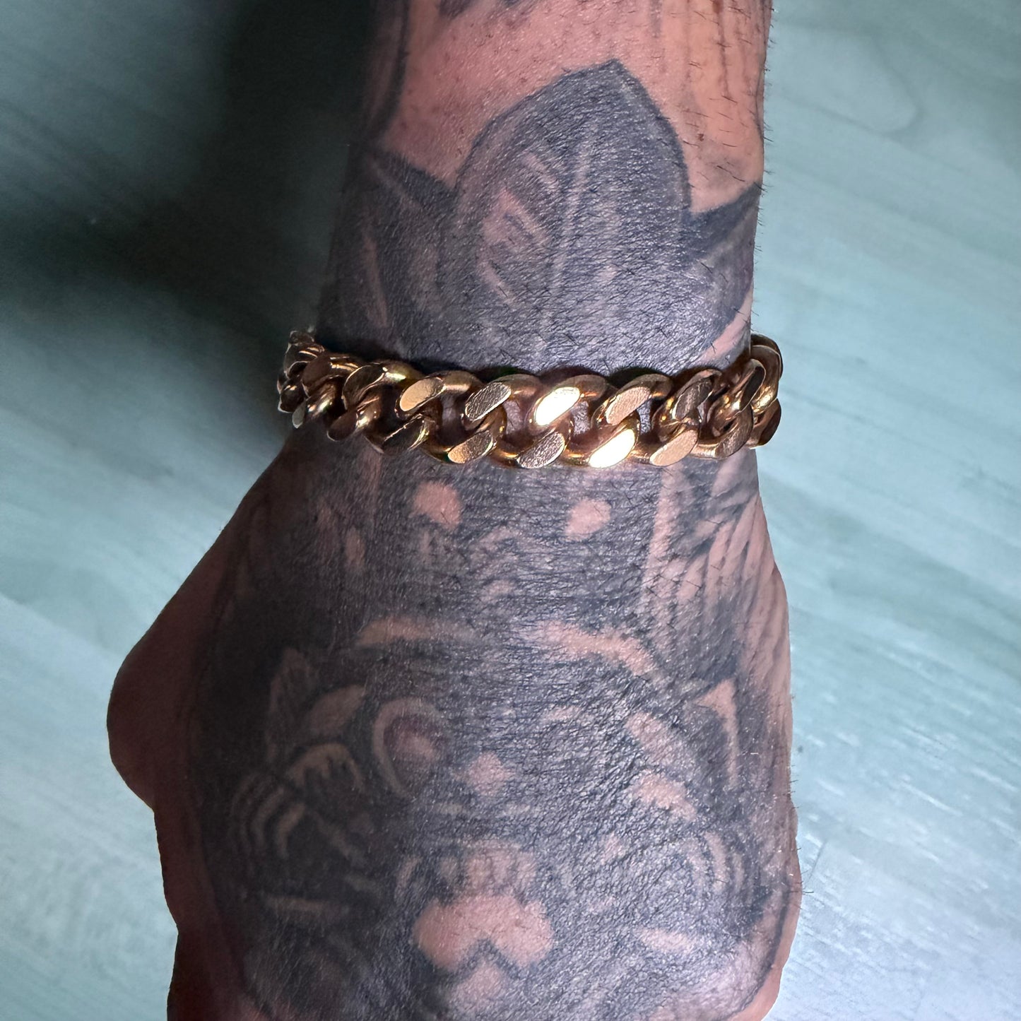 1960’s Solid 18k Gold Spanish Hallmarked Modernist Era Heavyweight Handcrafted Cuban Link Bracelet (7.5”)