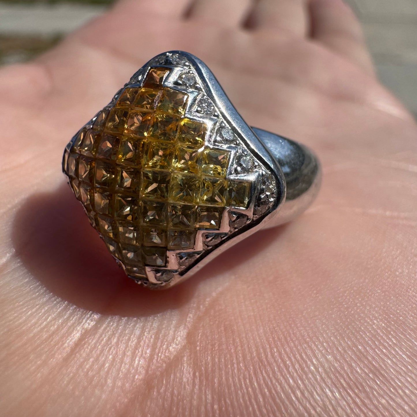 High End Designer Solid 18k White Gold 2.5ctw Natural Diamond And Yellow Sapphire “Chameleon” Ring (6.75)