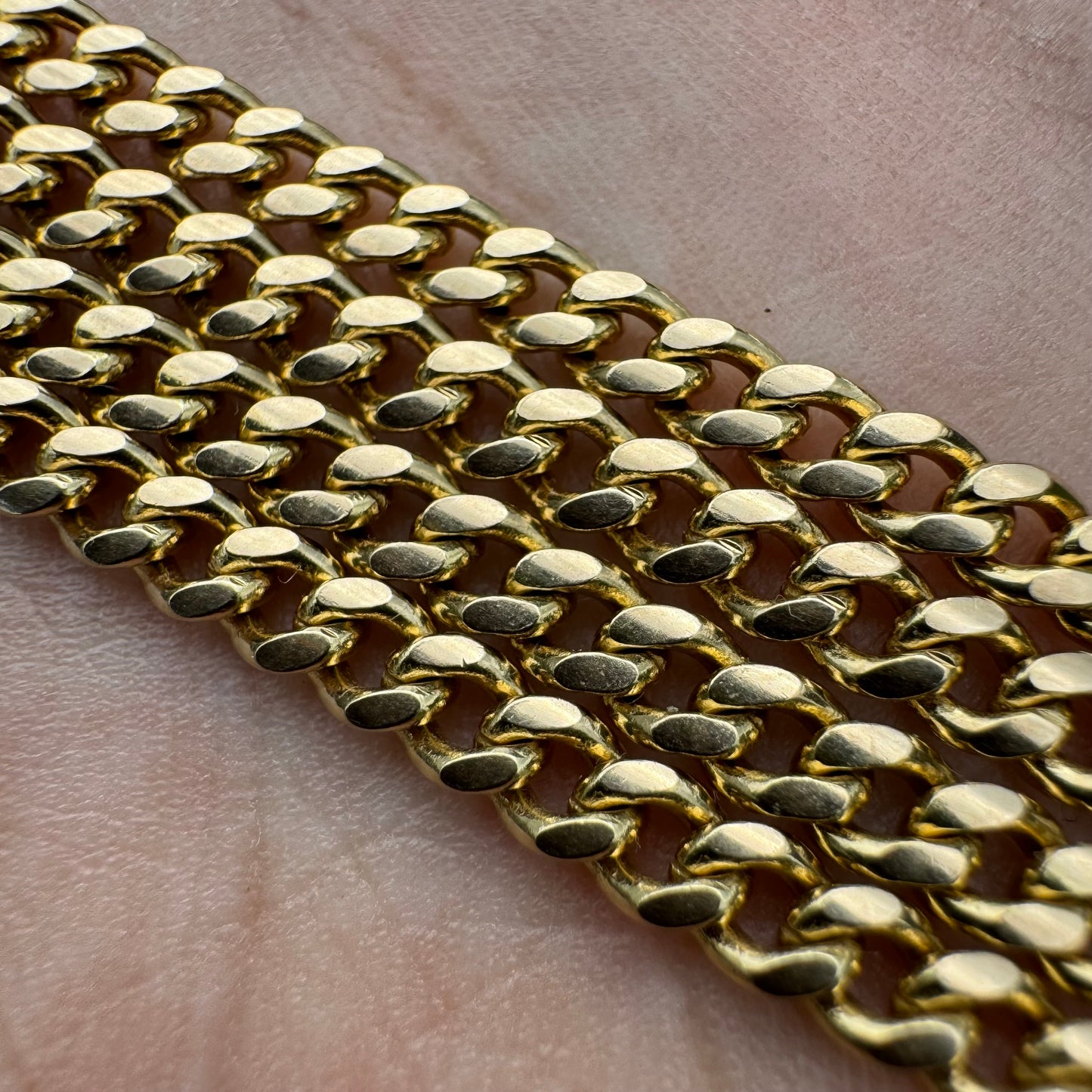 Vintage Solid 10k Yellow Gold Classic Heavyweight Cuban Link Necklace (25”)