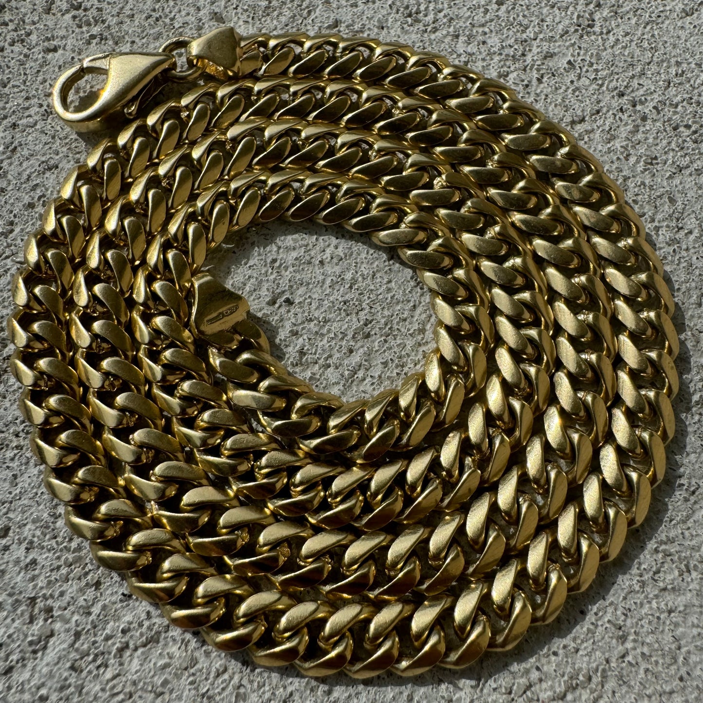 1980’s/90’s Solid 18k Yellow Italian Gold Handmade Heavyweight Cuban Link Necklace (24.25”)