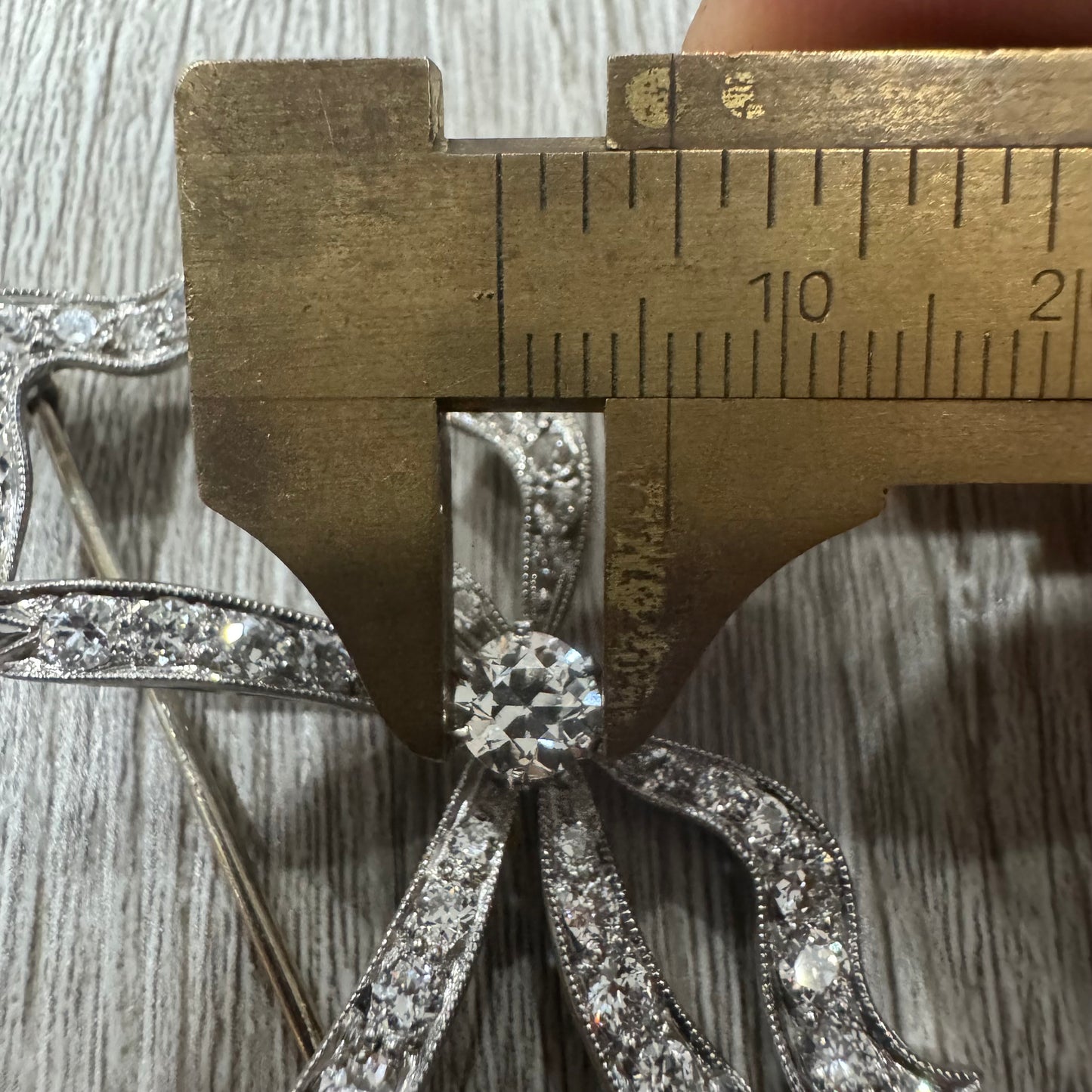 Art Nouveau Solid Platinum 5.25ctw Natural Old Euro Cut Diamond Bow Brooch